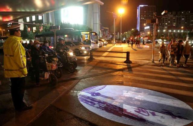  when people awaiting at the crossing,everybody should care about the cross line to guarantee the safety