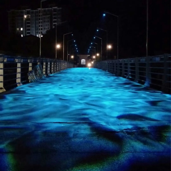 Where is the projection of the water-waving projector beautiful