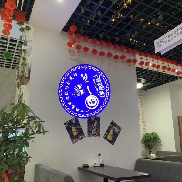 Which brand of the advertising projector is good?